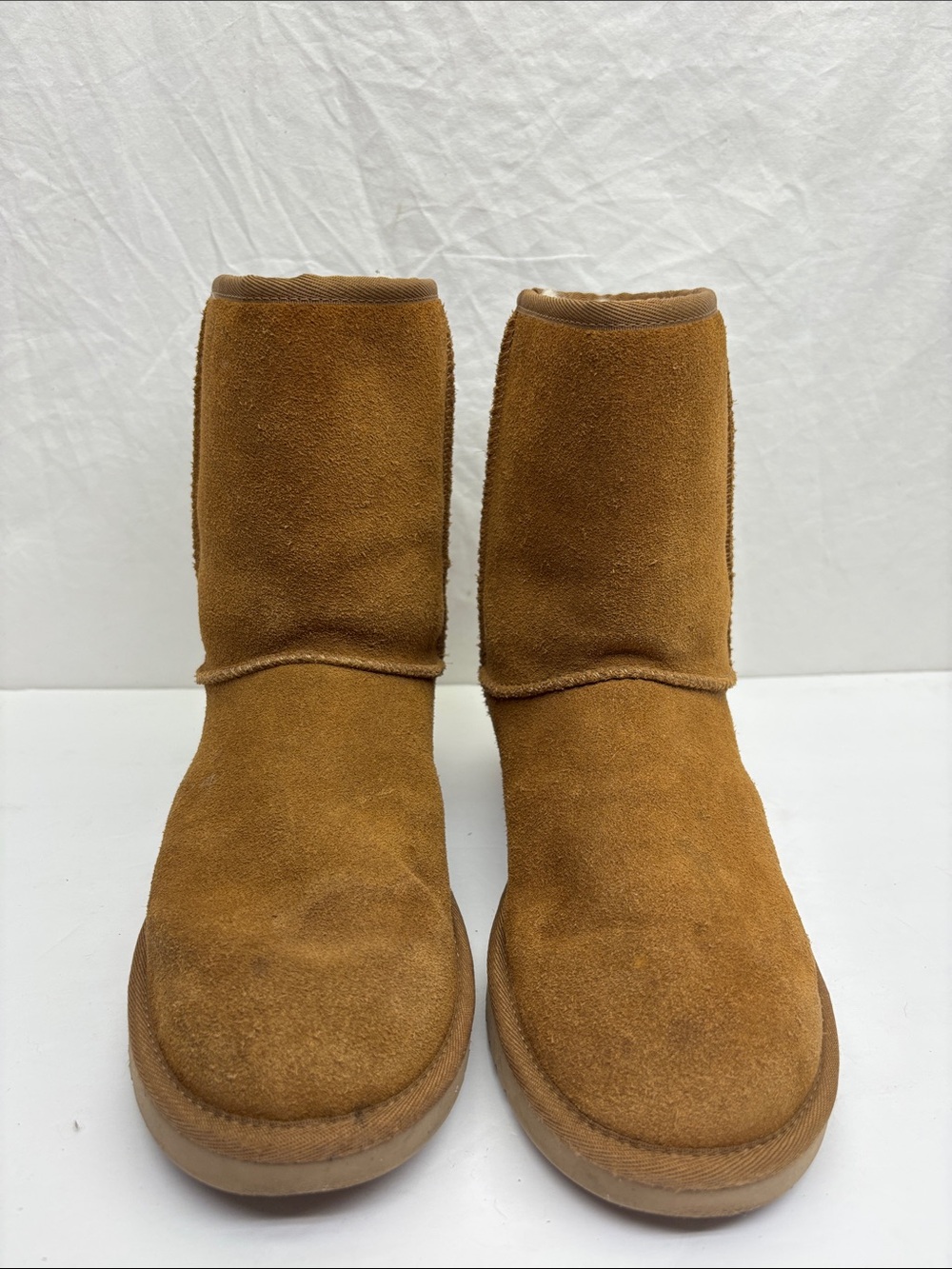 Koolaburra Classic Chestnut Suede Short Boots, women’s SZ 8, box 50
